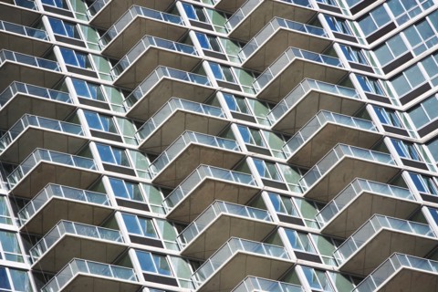 USA, New York City, Exterior of modern residential building. Photo : fotog
