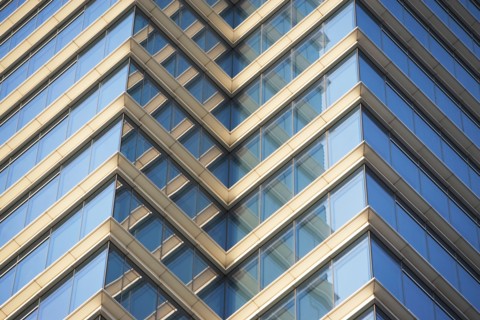 USA, New York City, Low angle view of modern office block. Photo : fotog