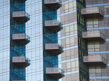 Exterior of modern residential structure. Photo : fotog