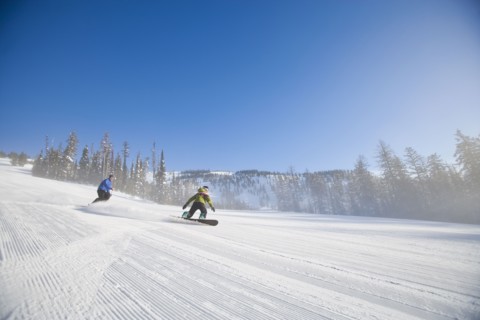USA, Montana, Whitefish, Tourists on ski slope. Photo: Noah Clayton