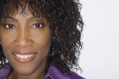 Studio portrait of mature woman. Photo : Rob Lewine
