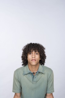 Portrait of teenage boy (14-15). Photo : Rob Lewine