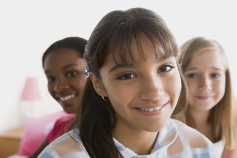 Portrait of three girls (10-11) . Photo : Rob Lewine