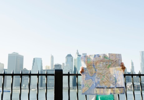 USA, New York State, New York City, Brooklyn, Woman holding map. Photo : Jamie Grill