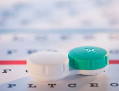 Studio shot of contact lens case. Photo : Daniel Grill