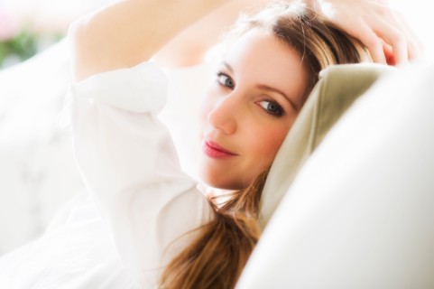 Portrait of young woman . Photo : Daniel Grill