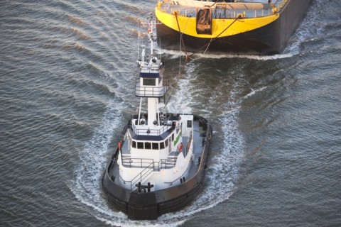 USA, New York state, New York city, high angle view on tugboat. Photo : fotog