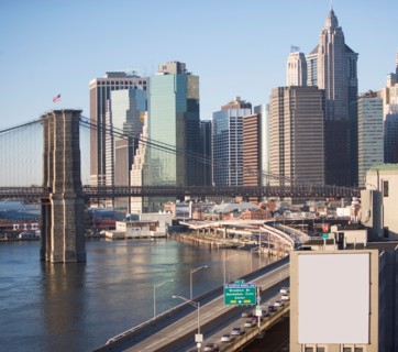 USA, New York State, New York City, Brooklyn Bridge with skyscrapers. Photo : fotog