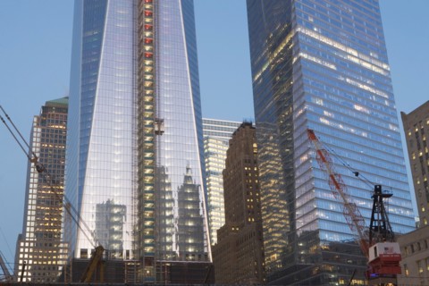 USA, New York State, New York City, low angle view of skyscrapers. Photo : fotog