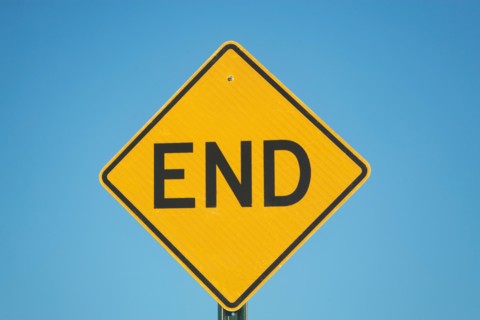 Close-up of dead end sign. Photo : fotog