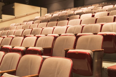 Theatre seats. Photo : fotog