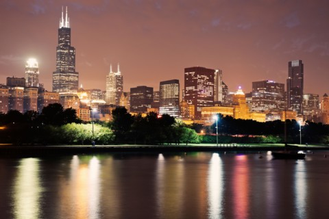 USA, Illinois, Chicago skyline at dusk. Photo : Henryk Sadura
