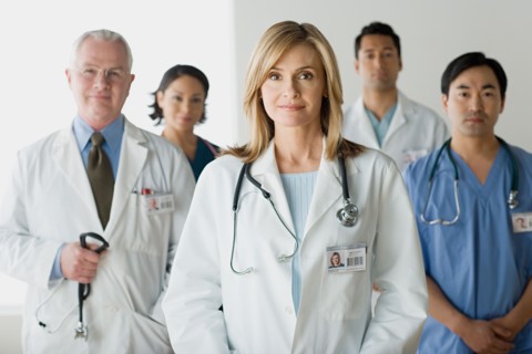 Portrait of hospital workers. Photo : Rob Lewine