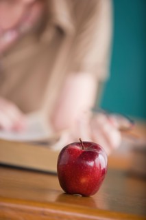 Close-up view of red apple. Photo : Rob Lewine