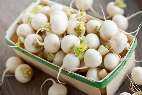 Basket of turnips. Photo : Elena Elisseeva