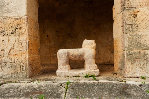 Mexico, Yucatan, Chichen Itza. Mayan ruins.