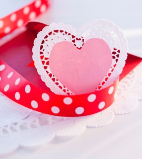 Close up of Valentine's Day decorations, studio shot. Photo : Daniel Grill