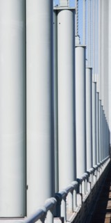 USA, New York, New York City. Bridge support. Photo : fotog