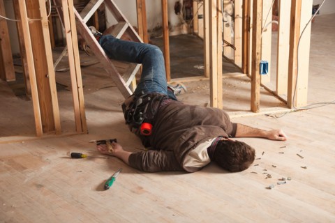 Handyman falling of ladder. Photo : DreamPictures