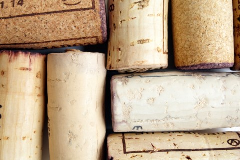 Studio shot of wine corks. Photo : Winslow Productions