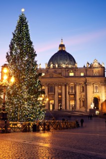 Italy, Vatican City . Saint Peter's Square and Saint Peter's Basilica in Christmas time. Photo :