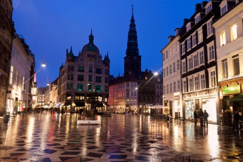 Denmark, Copenhagen. Street scene at dusk. Photo : Henryk Sadura