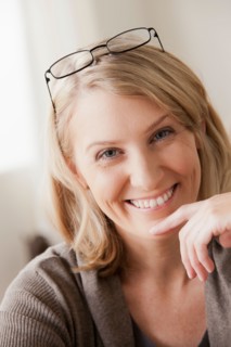 Portrait of smiling mid adult woman. Photo : Rob Lewine