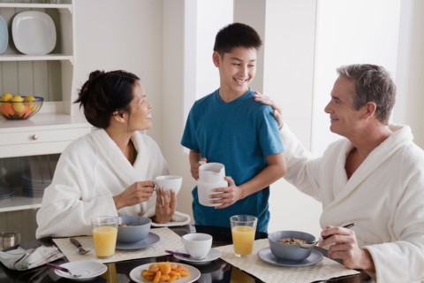Family having breakfast. Photo : Rob Lewine