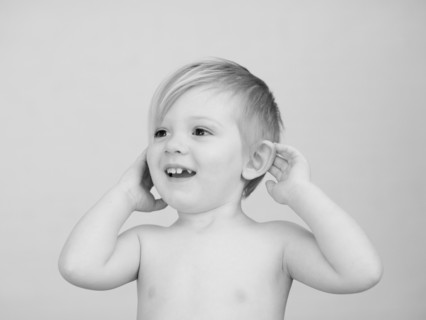 Studio portrait of cute toddler boy (2-3). Photo : Jessica Peterson