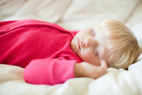 Portrait of baby girl (18-23 months) sleeping. Photo : Jessica Peterson