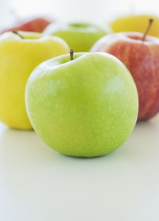 Close up of colorful apples, studio shot. 
Photo : Daniel Grill