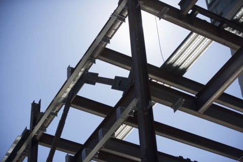 Close up of construction frame. 
Photo : fotog