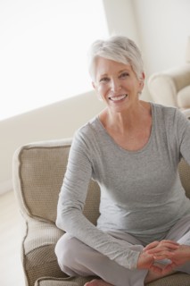 Portrait of smiling senior woman. 
Photo : Rob Lewine