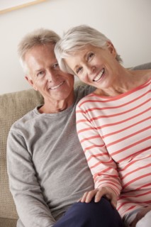 Portrait of smiling senior couple. 
Photo : Rob Lewine