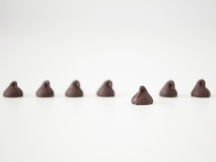 Chocolate sweets on white background, studio shot. 
Photo : Jessica Peterson