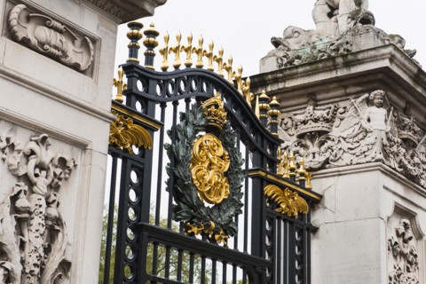 UK, London, Detail of gate at Buckingham Palace.