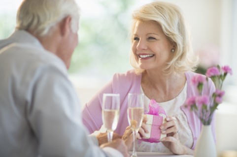 Couple in restaurant.