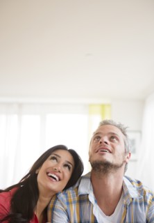 Couple looking up. Photo : Jamie Grill