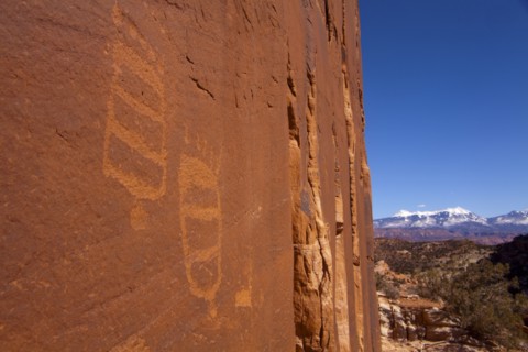 USA, Utah, Native American art on stone wall. Photo : John Kelly