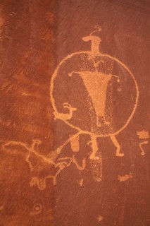 USA, Utah, Native American art on stone wall. Photo : John Kelly