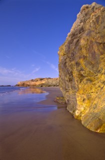 Mexico, Gulf of California, Baja California Sur, View of sandy beach. Photo : DKAR Images