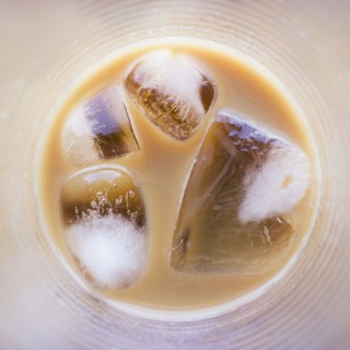 Studio shot of iced coffee. Photo : Jamie Grill