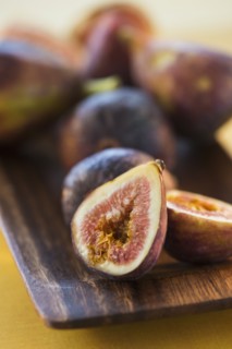 Figs on wood tray. Photo: Daniel Grill