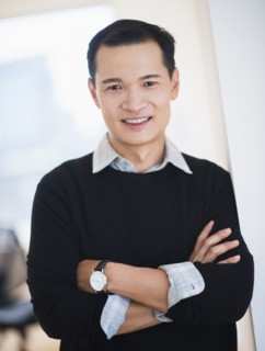 Portrait of confident mid adult man. Photo : Daniel Grill