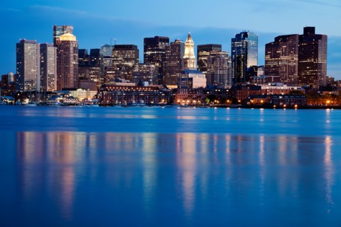 Boston at sunset. Photo : Henryk Sadura