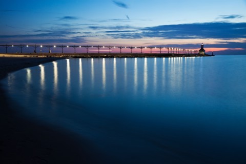 Michigan City Lighthouse at sunset. Photo : Henryk Sadura