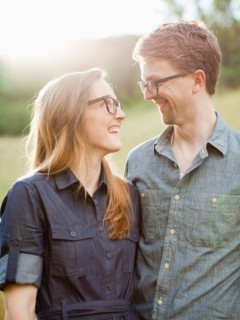 Portrait of young couple. Photo : Jessica Peterson