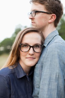 Portrait of young couple. Photo : Jessica Peterson