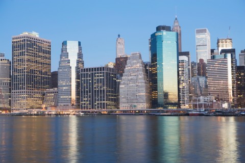 Skyline at sunset. Photo : Alan Schein