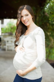 Portrait of pregnant mid adult woman. Photo : Jessica Peterson